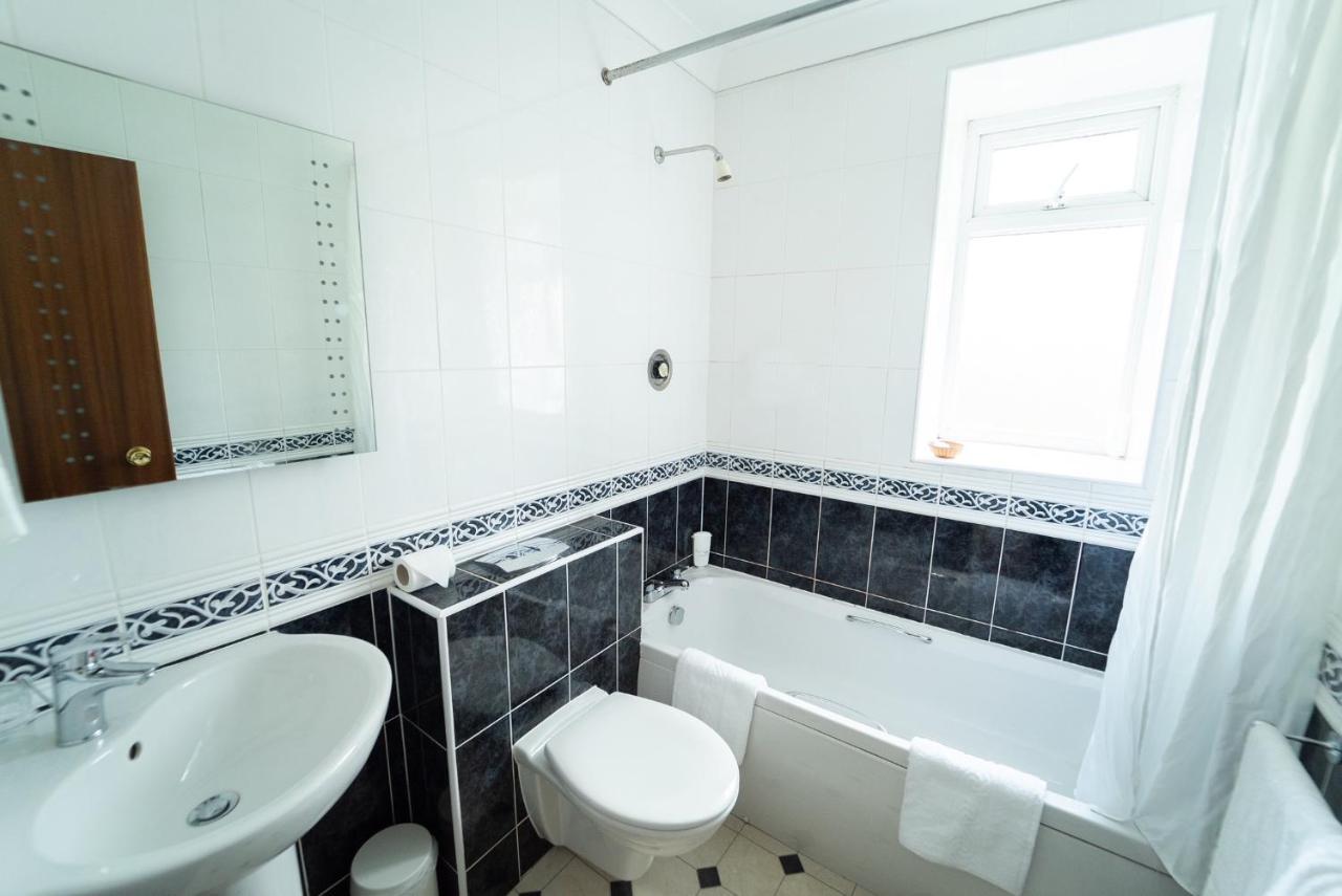Littlebury Hotel Bicester Bagian luar foto